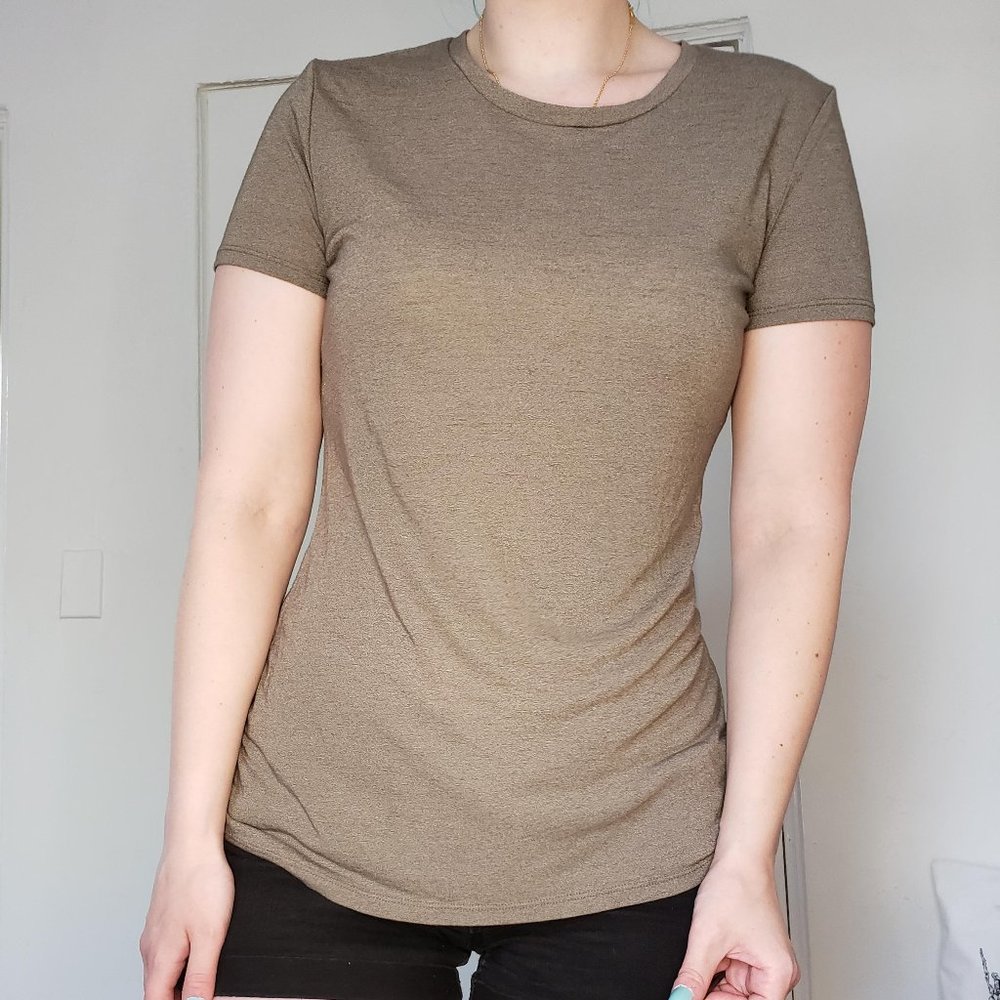 3/$20!! ~ Mossimo basic tee